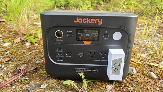 Jackery 1000 Plus Solar Generator + Mini 100W Solar Panel